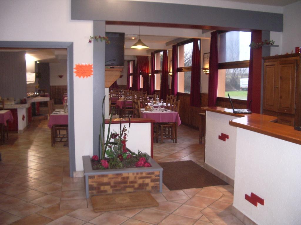 Hotel Le Sully La Roche Sur Yon Exteriör bild