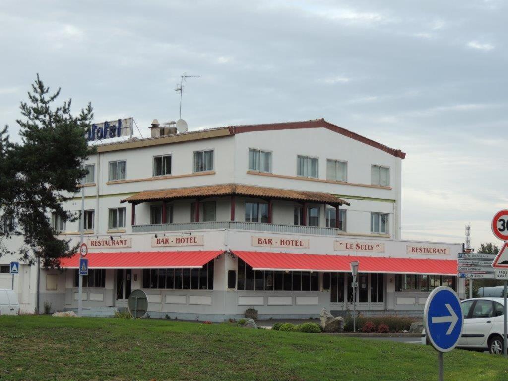 Hotel Le Sully La Roche Sur Yon Exteriör bild