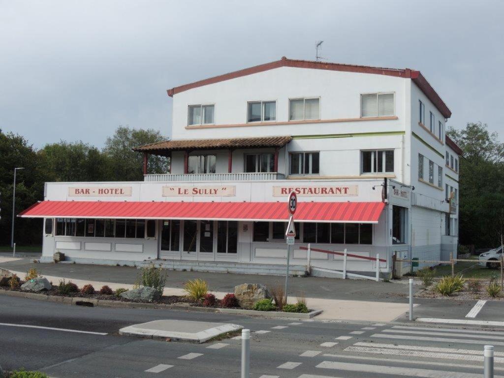 Hotel Le Sully La Roche Sur Yon Exteriör bild